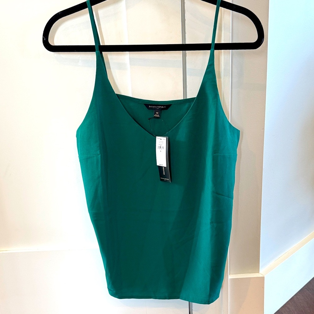NWT Emerald green Banana Republic cami, size medium